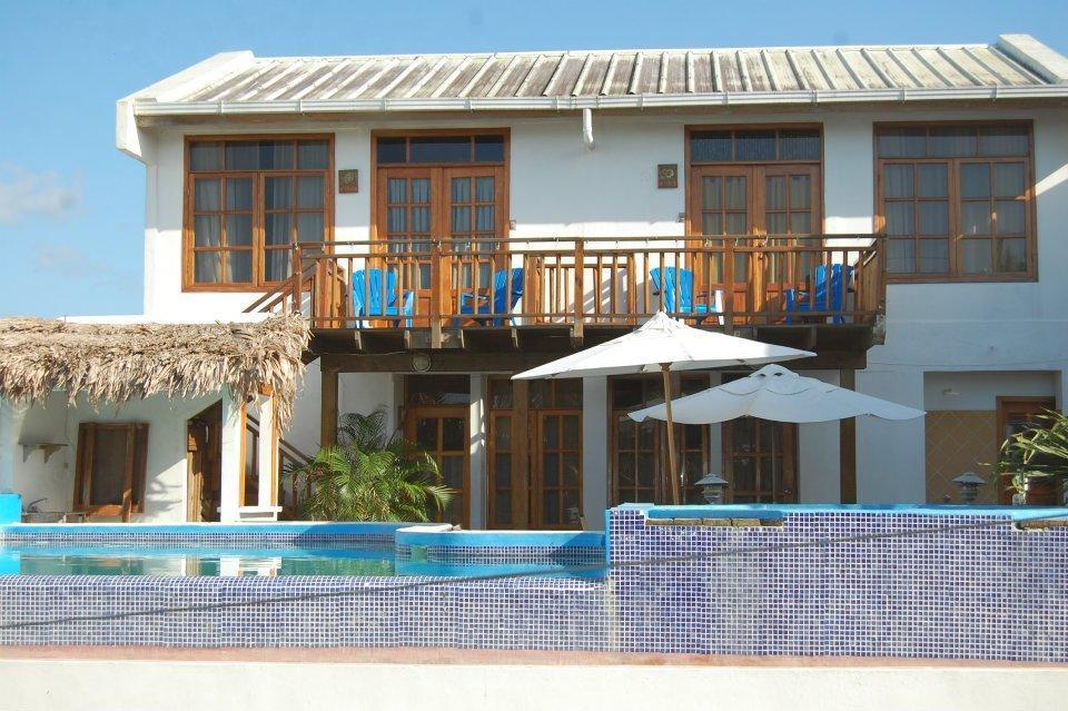 Hotel Y Restaurante Cesar Mariscos テラ エクステリア 写真